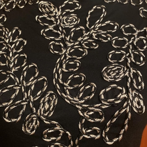 NWT Gracia Black Top with Front Embroidery Size M - Picture 2 of 5